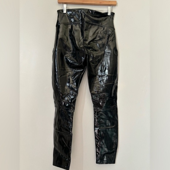 Spanx Faux Patent Leather Leggings size Medium - Picture 4 of 5